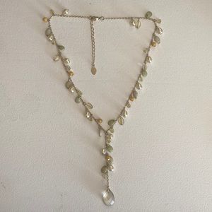 Green elegant beaded necklace